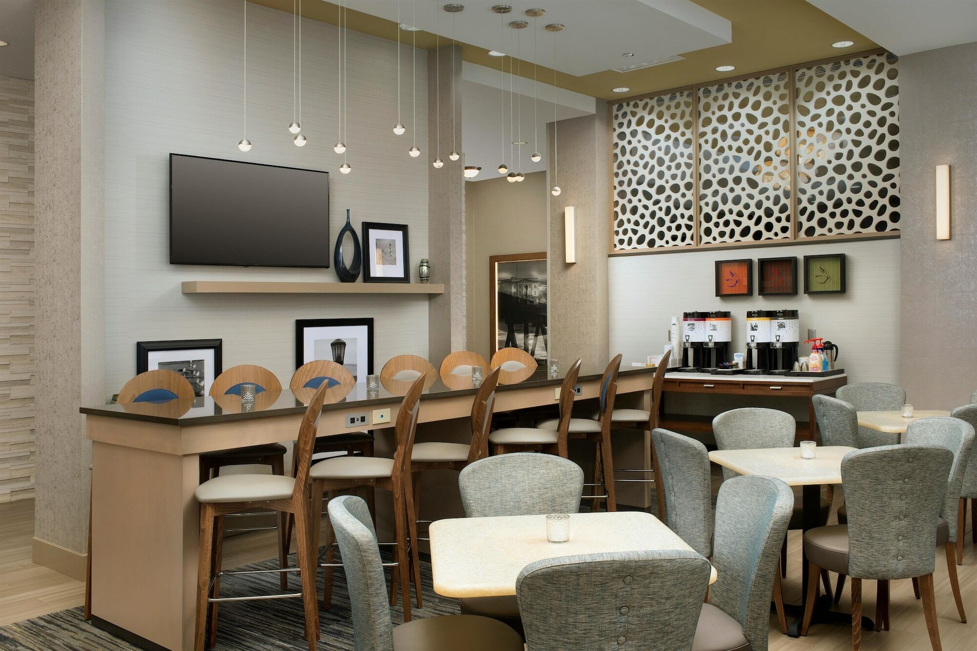Hampton Inn Wilmington Downtown Buitenkant foto